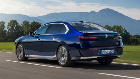 740d Sedan xDrive (300ps) - araçvefiyat